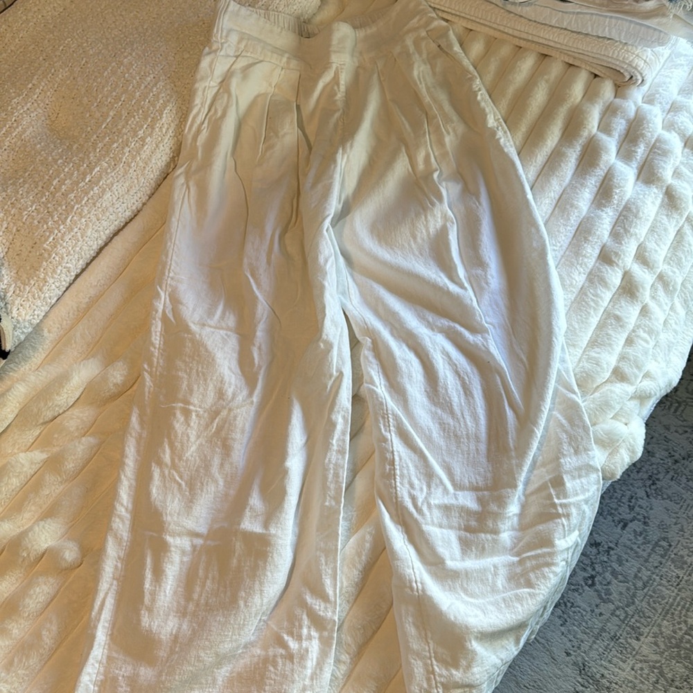 Abercrombie & Fitch White Linen Pants. Size Medium